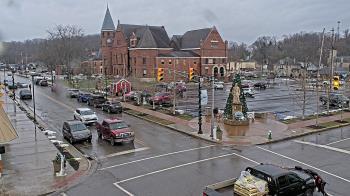 Weather camera view of City of Connersville.