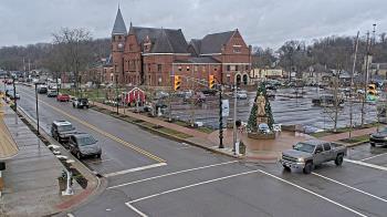 Weather camera view of City of Connersville.