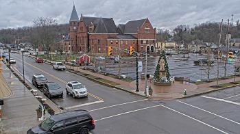 Weather camera view of City of Connersville.