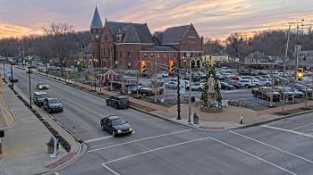 Weather camera view of City of Connersville.