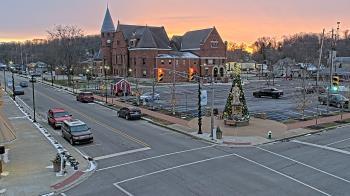 Weather camera view of City of Connersville.