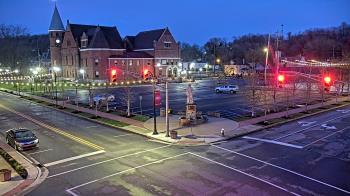 Weather camera view of City of Connersville.