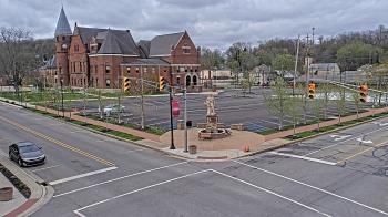 Weather camera view of City of Connersville.