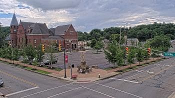 Weather camera view of City of Connersville.