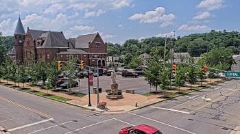 Weather camera view of City of Connersville.