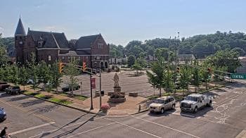 Weather camera view of City of Connersville.
