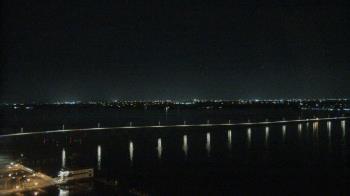 Weather camera view of Edison Grand tower 350 ft elev..