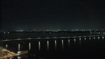 Weather camera view of Edison Grand tower 350 ft elev..