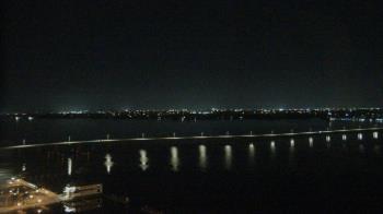 Weather camera view of Edison Grand tower 350 ft elev..