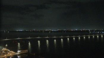 Weather camera view of Edison Grand tower 350 ft elev..