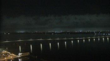 Weather camera view of Edison Grand tower 350 ft elev..