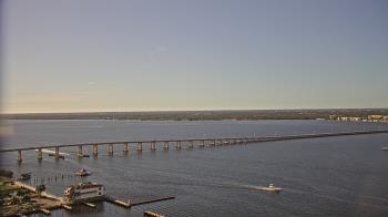 Weather camera view of Edison Grand tower 350 ft elev..