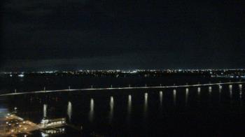 Weather camera view of Edison Grand tower 350 ft elev..