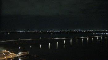 Weather camera view of Edison Grand tower 350 ft elev..