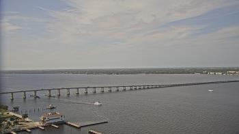 Weather camera view of Edison Grand tower 350 ft elev..