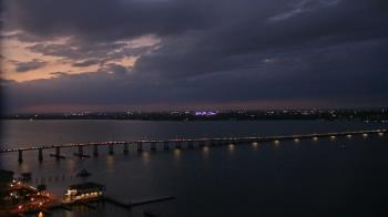 Weather camera view of Edison Grand tower 350 ft elev..