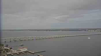 Weather camera view of Edison Grand tower 350 ft elev..