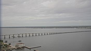 Weather camera view of Edison Grand tower 350 ft elev..