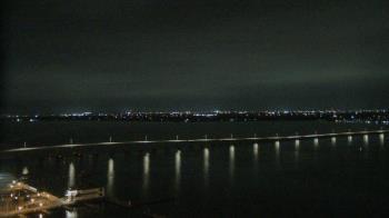 Weather camera view of Edison Grand tower 350 ft elev..