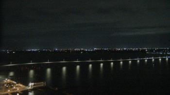 Weather camera view of Edison Grand tower 350 ft elev..