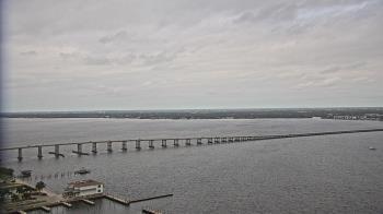 Weather camera view of Edison Grand tower 350 ft elev..