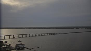 Weather camera view of Edison Grand tower 350 ft elev..