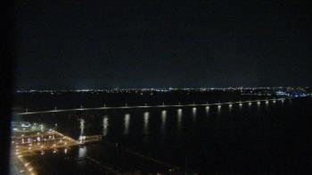 Weather camera view of Edison Grand tower 350 ft elev..