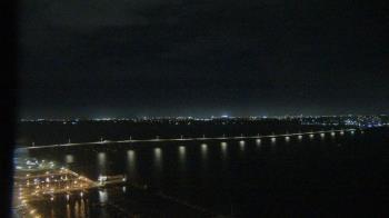 Weather camera view of Edison Grand tower 350 ft elev..