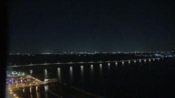 Weather camera view of Edison Grand tower 350 ft elev..