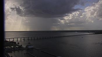 Weather camera view of Edison Grand tower 350 ft elev..