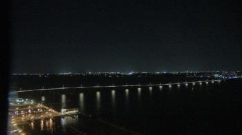 Weather camera view of Edison Grand tower 350 ft elev..