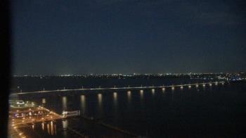 Weather camera view of Edison Grand tower 350 ft elev..