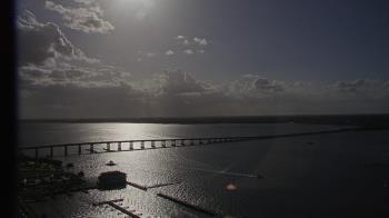 Weather camera view of Edison Grand tower 350 ft elev..