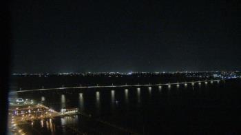 Weather camera view of Edison Grand tower 350 ft elev..