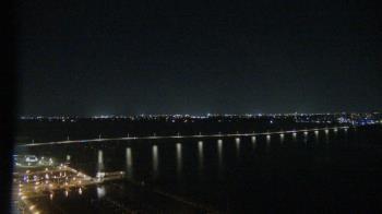 Weather camera view of Edison Grand tower 350 ft elev..