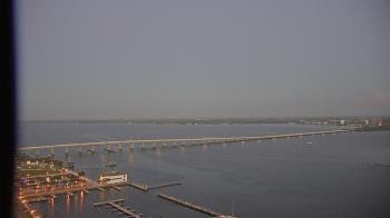 Weather camera view of Edison Grand tower 350 ft elev..