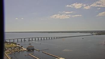 Weather camera view of Edison Grand tower 350 ft elev..