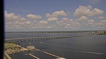 Weather camera view of Edison Grand tower 350 ft elev..