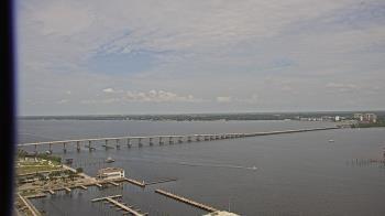Weather camera view of Edison Grand tower 350 ft elev..