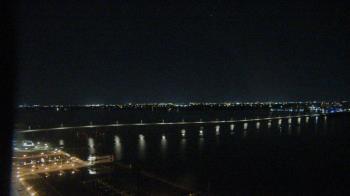 Weather camera view of Edison Grand tower 350 ft elev..