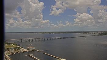 Weather camera view of Edison Grand tower 350 ft elev..