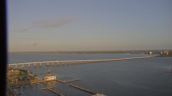 Weather camera view of Edison Grand tower 350 ft elev..