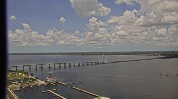 Weather camera view of Edison Grand tower 350 ft elev..