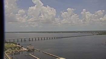 Weather camera view of Edison Grand tower 350 ft elev..