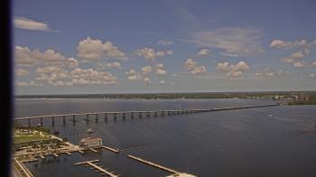 Weather camera view of Edison Grand tower 350 ft elev..