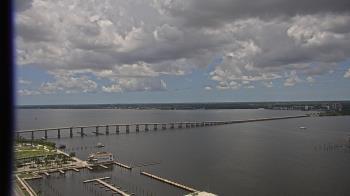 Weather camera view of Edison Grand tower 350 ft elev..