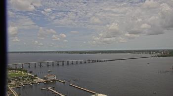 Weather camera view of Edison Grand tower 350 ft elev..