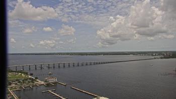 Weather camera view of Edison Grand tower 350 ft elev..