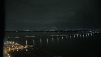 Weather camera view of Edison Grand tower 350 ft elev..