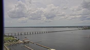 Weather camera view of Edison Grand tower 350 ft elev..